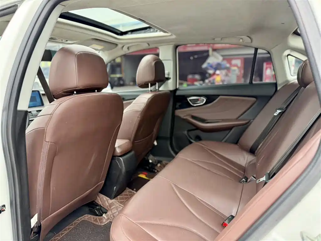 Soueast A5 Yiwu — миниатюра 9