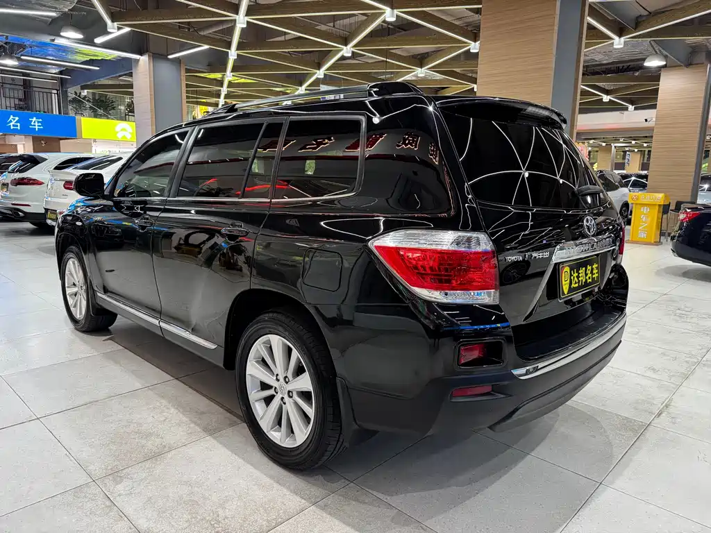 Toyota Highlander — миниатюра 16