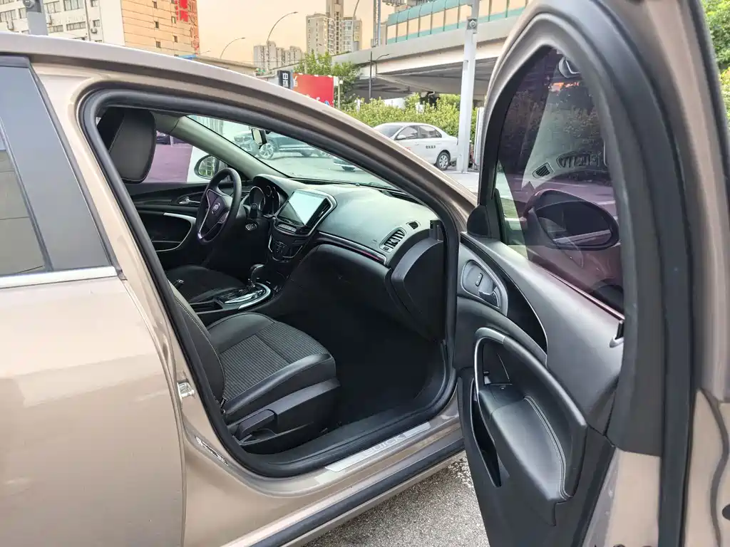 Buick Regal — миниатюра 7