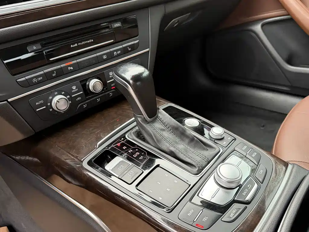 Audi A6L — миниатюра 11