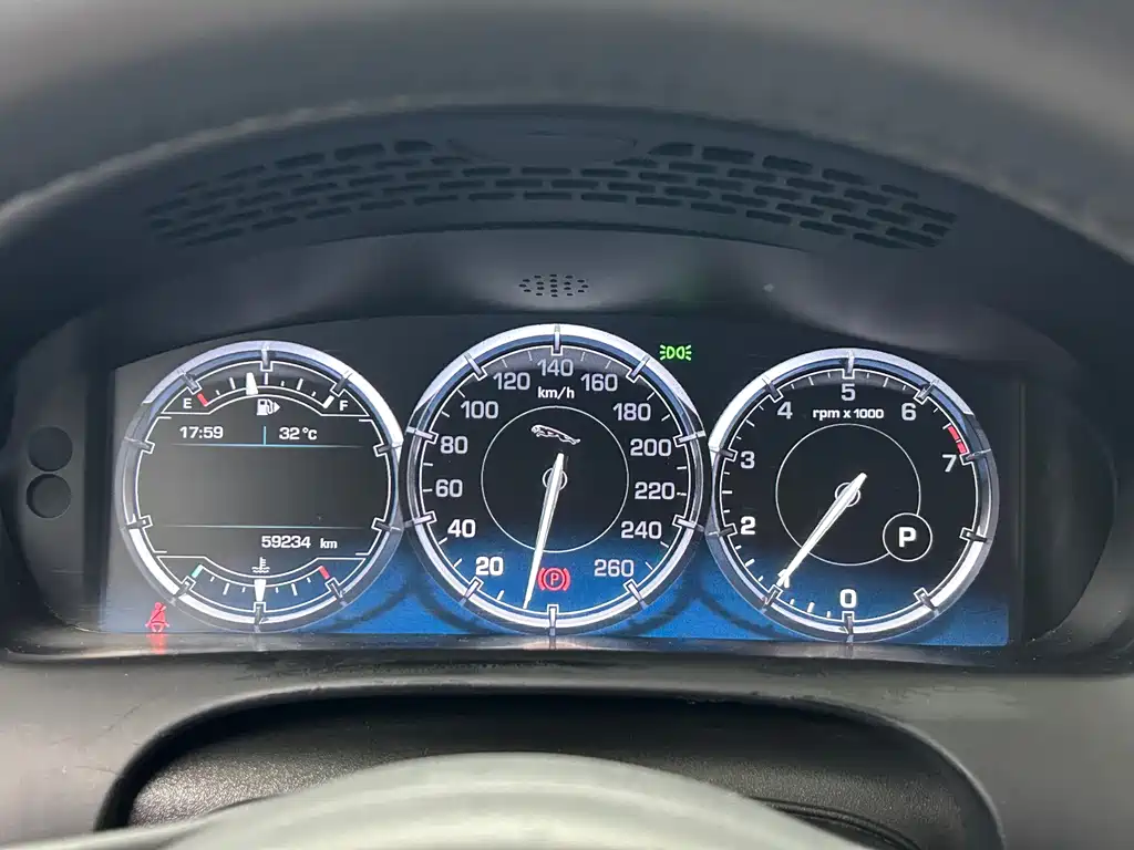 Jaguar XJ — миниатюра 4