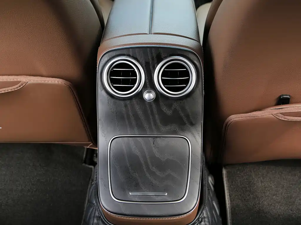 Mercedes-Benz E-Class — миниатюра 19