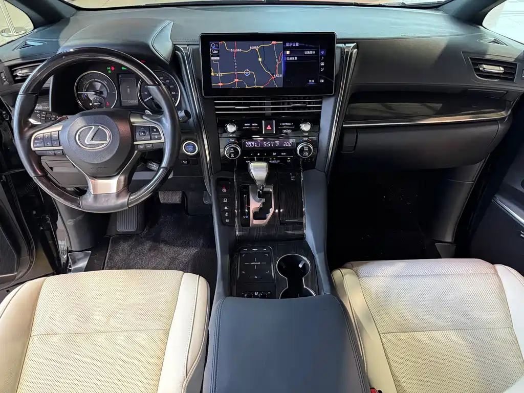 Lexus LM — миниатюра 24