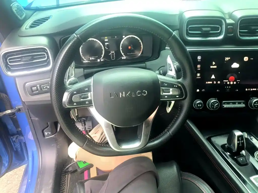 Lynk & Co 03 — миниатюра 11
