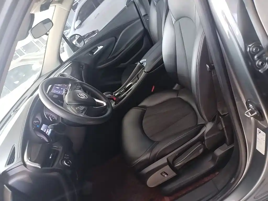 Buick Envision Plus — миниатюра 15