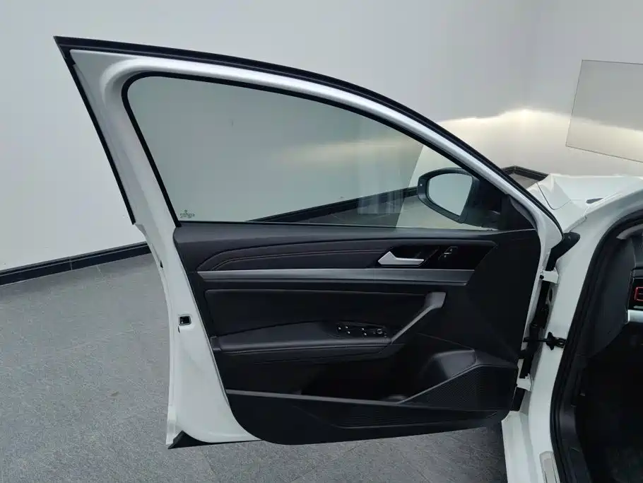 Volkswagen Lavida — миниатюра 7