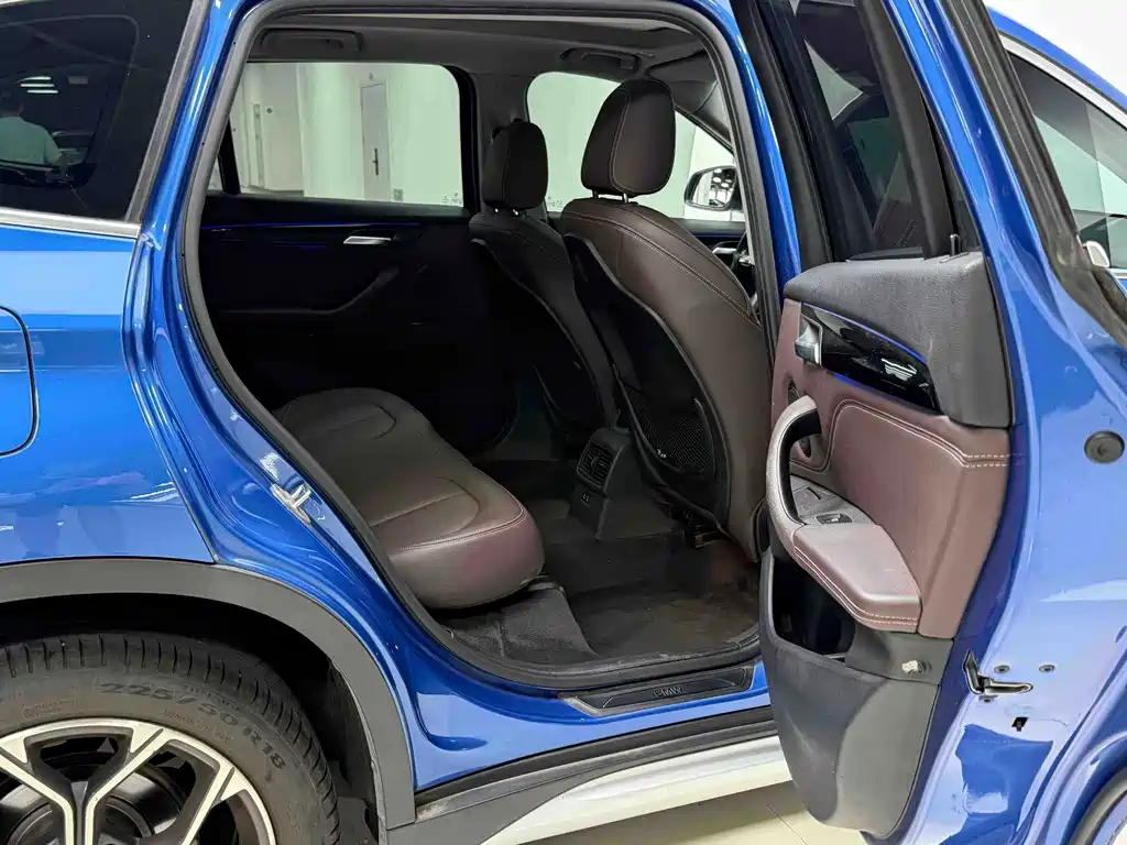 BMW X1 - фото 16