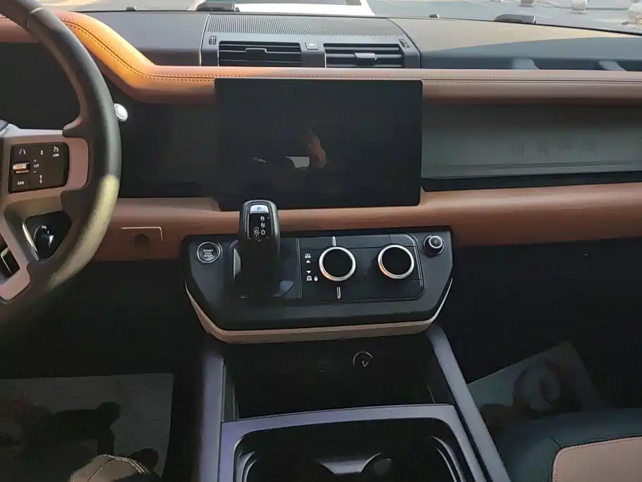 Land Rover Defender — миниатюра 13