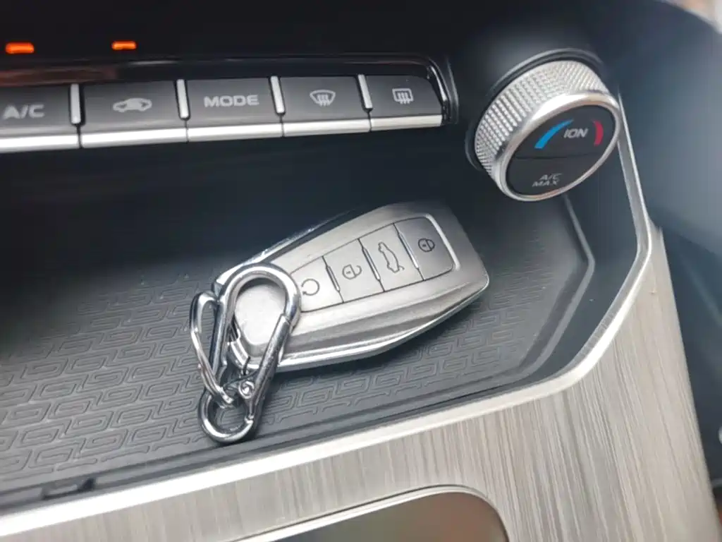 Geely Binyue — миниатюра 9