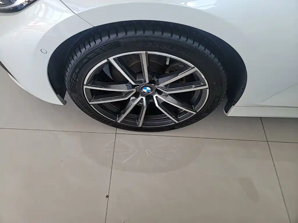 BMW 3 Series — миниатюра 23