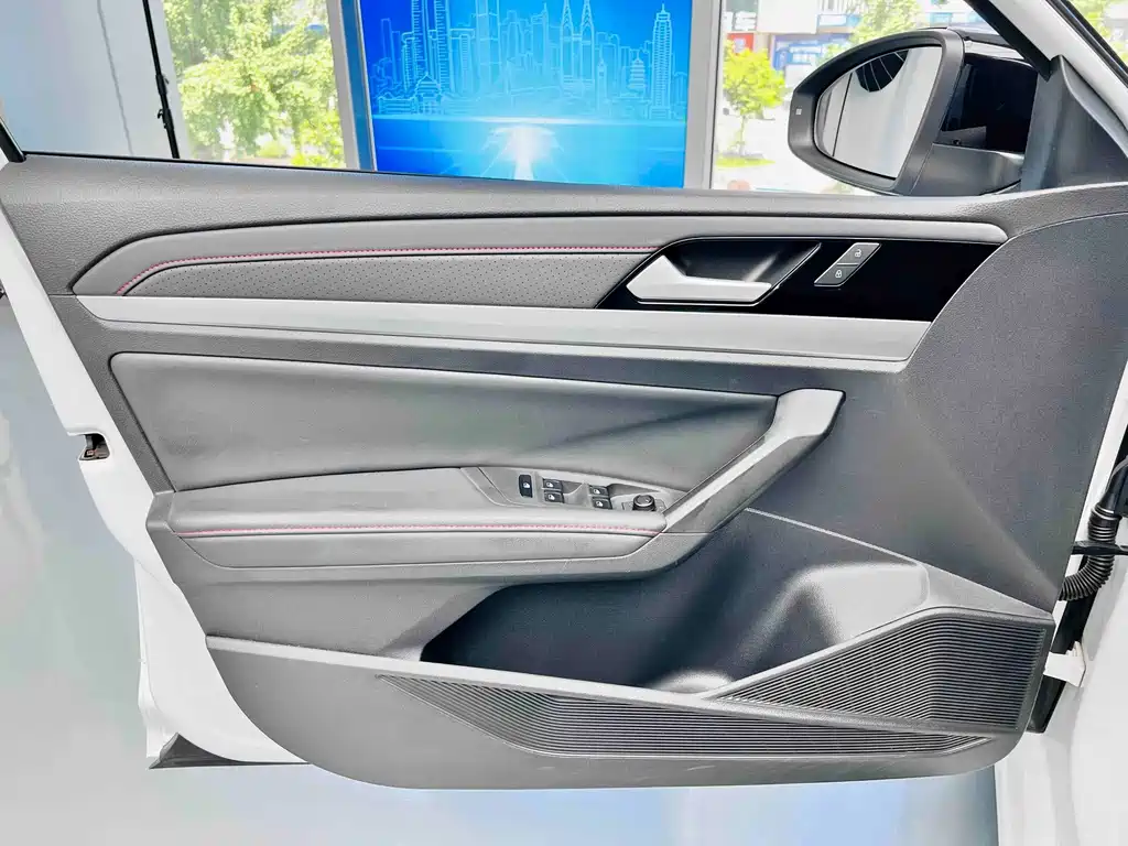 Volkswagen Lavida — миниатюра 9