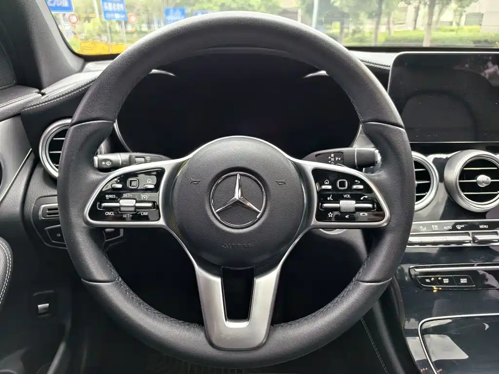 Mercedes-Benz GLC — миниатюра 13