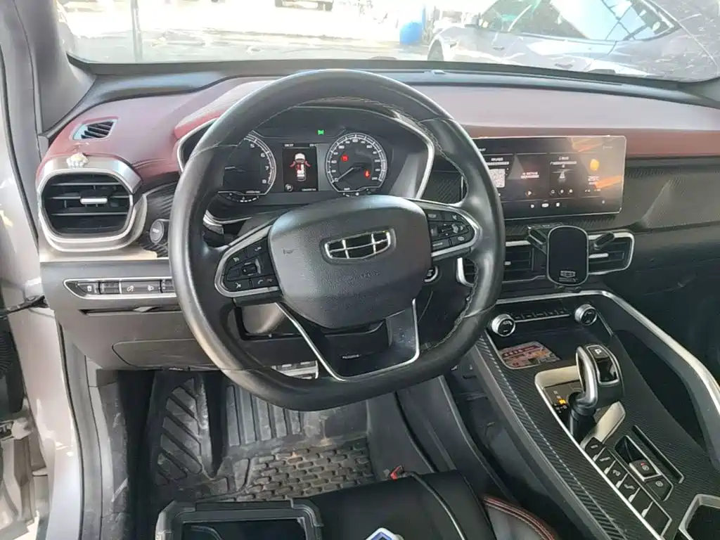 Geely Binyue — миниатюра 11