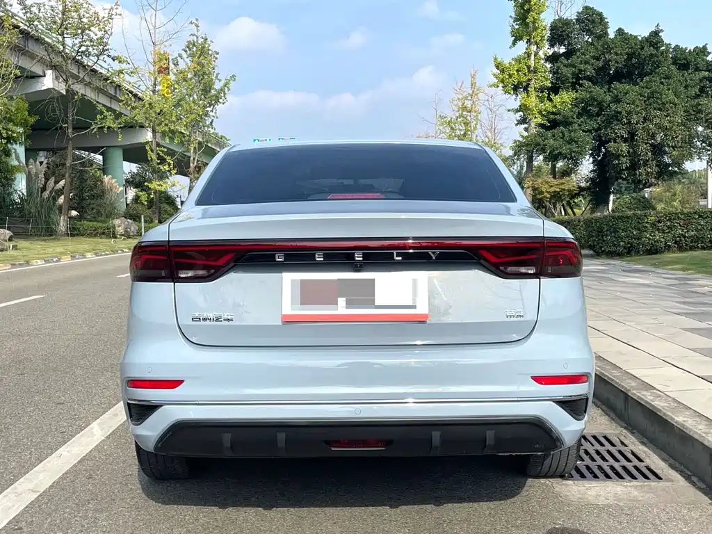 Geely Emgrand — миниатюра 5