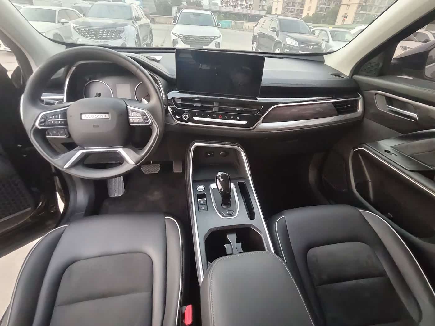 Haval Haval H6 1.5 л 2024 г. Чёрный, пробег 30000 км
