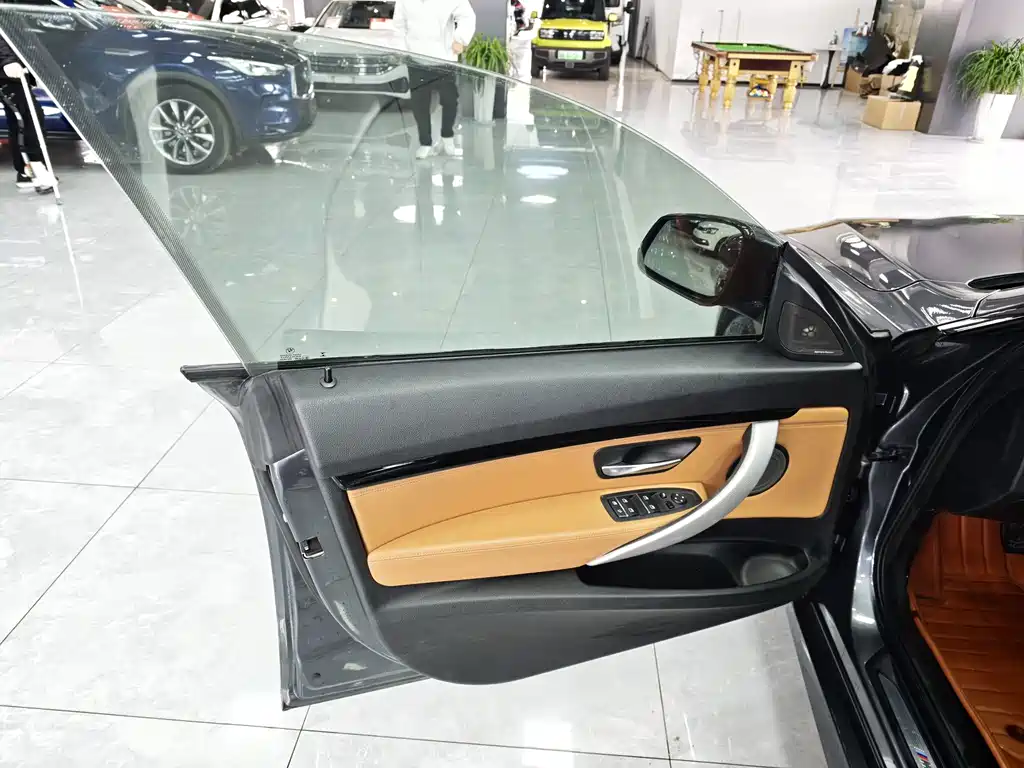 BMW 3 Series GT — миниатюра 11