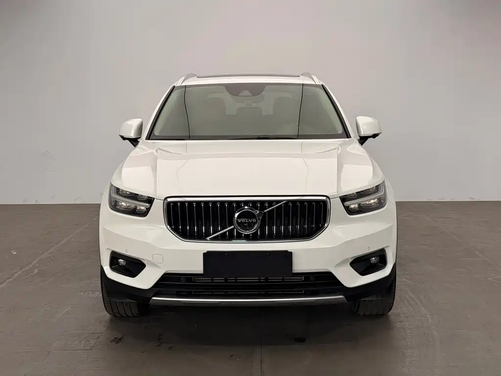 Volvo XC40 — миниатюра 2