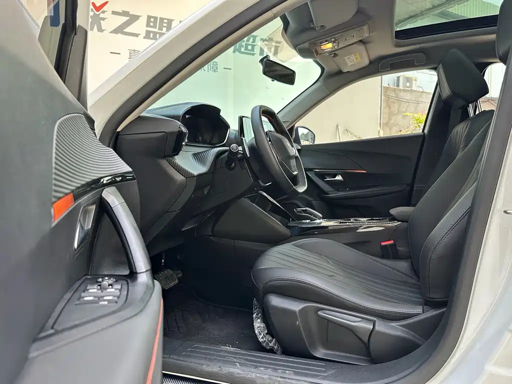 Peugeot 2008 — миниатюра 15