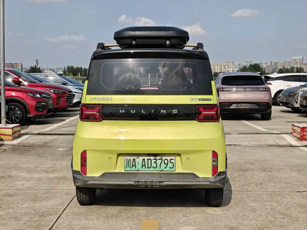 Wuling MINIEV — миниатюра 7