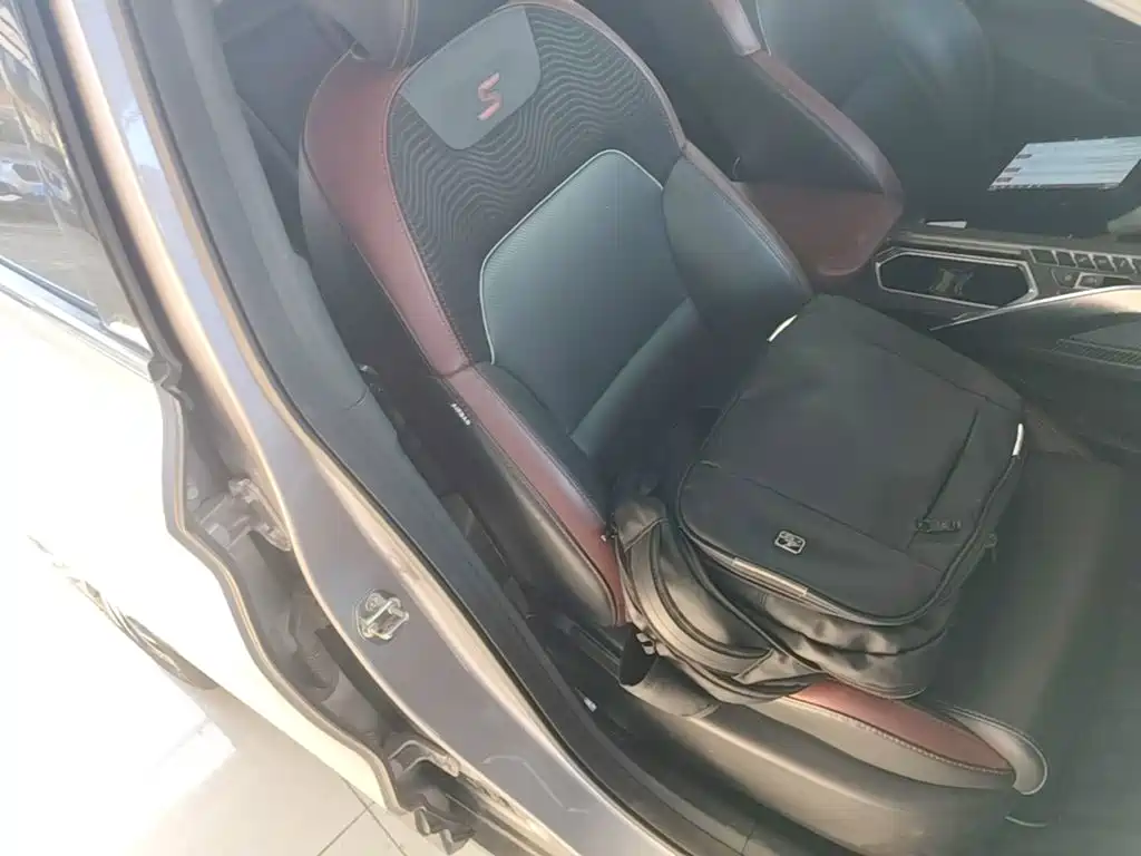 Geely Binyue — миниатюра 25