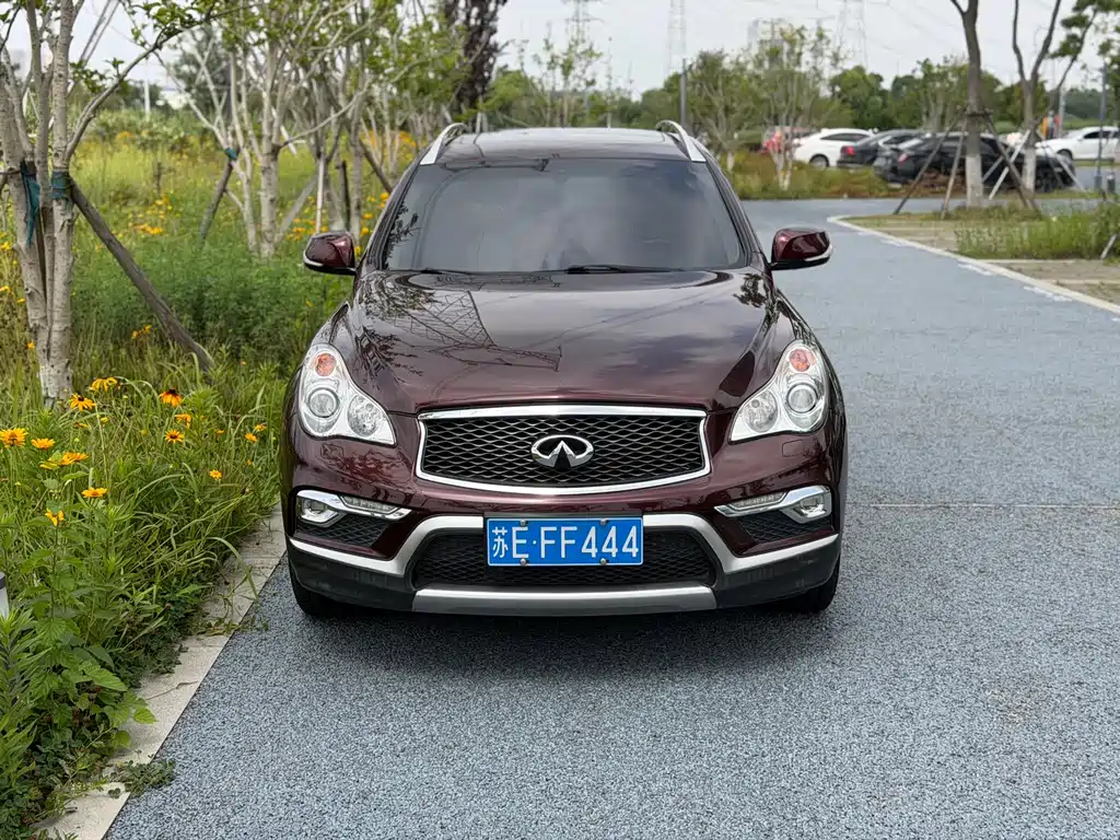 Infiniti QX50 2015 2.5L Comfort
