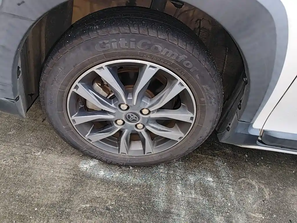 Toyota Yaris L — миниатюра 23