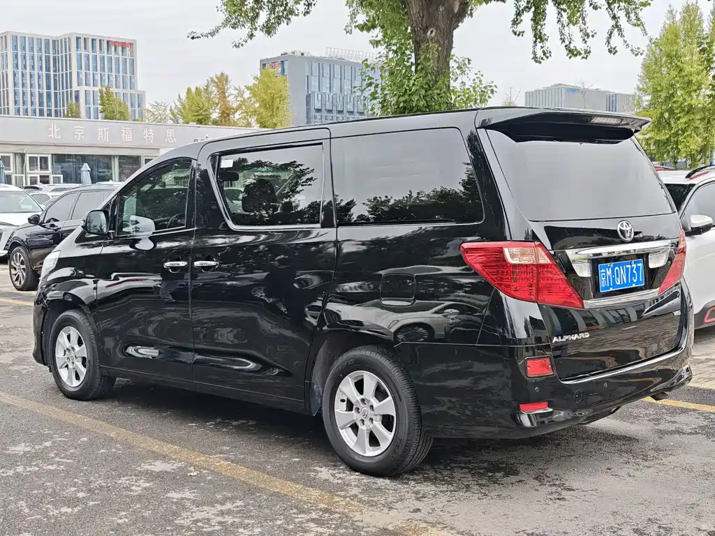 Toyota Alphard 2011 3.5L Luxury