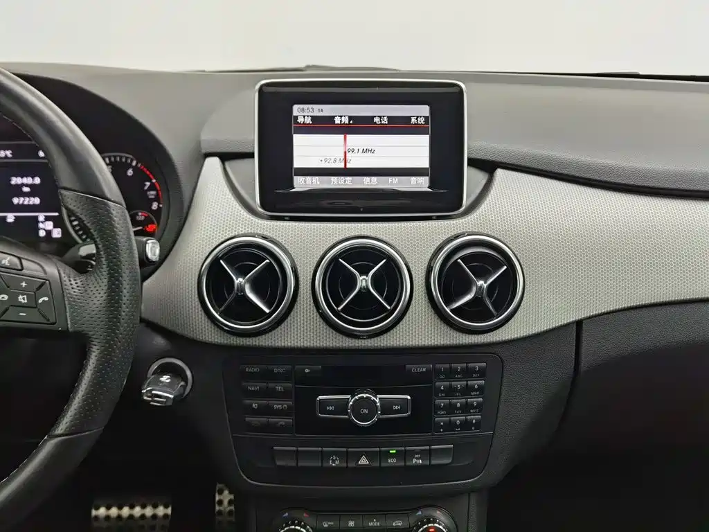 Mercedes-Benz B-Class — миниатюра 12