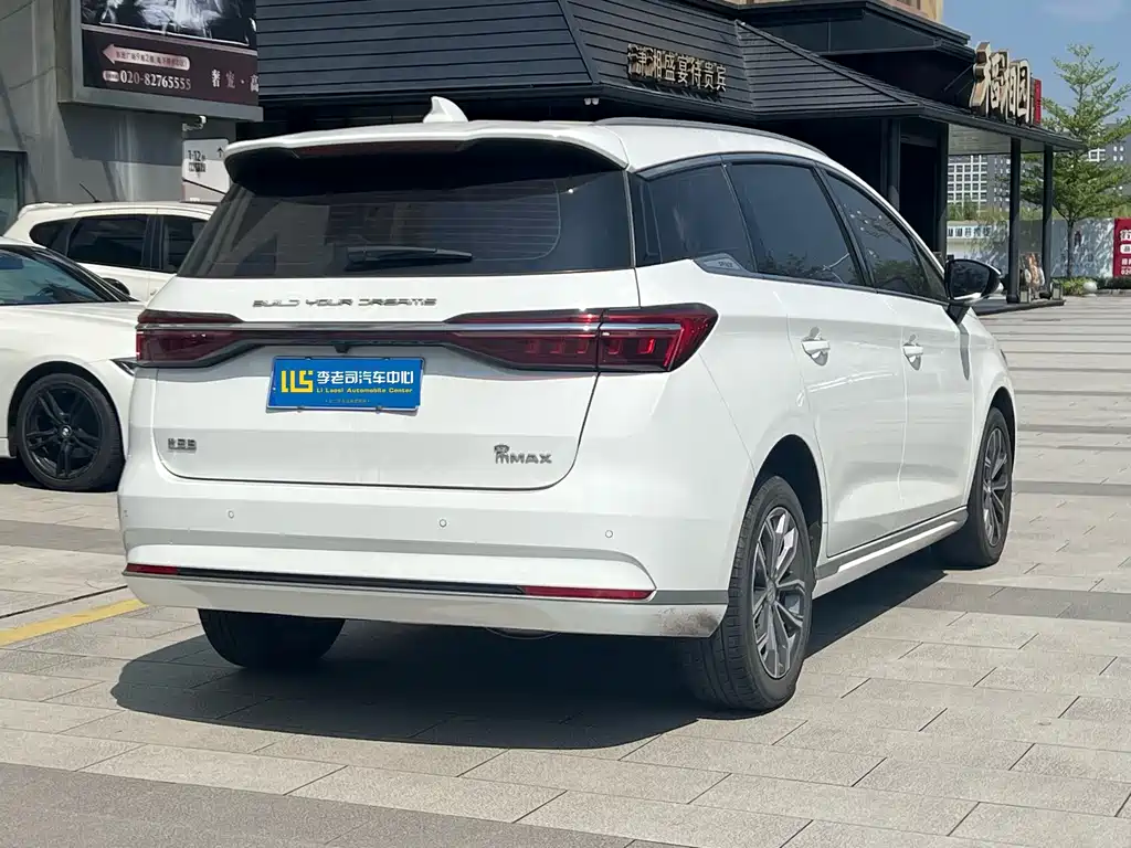 BYD MAX — миниатюра 5