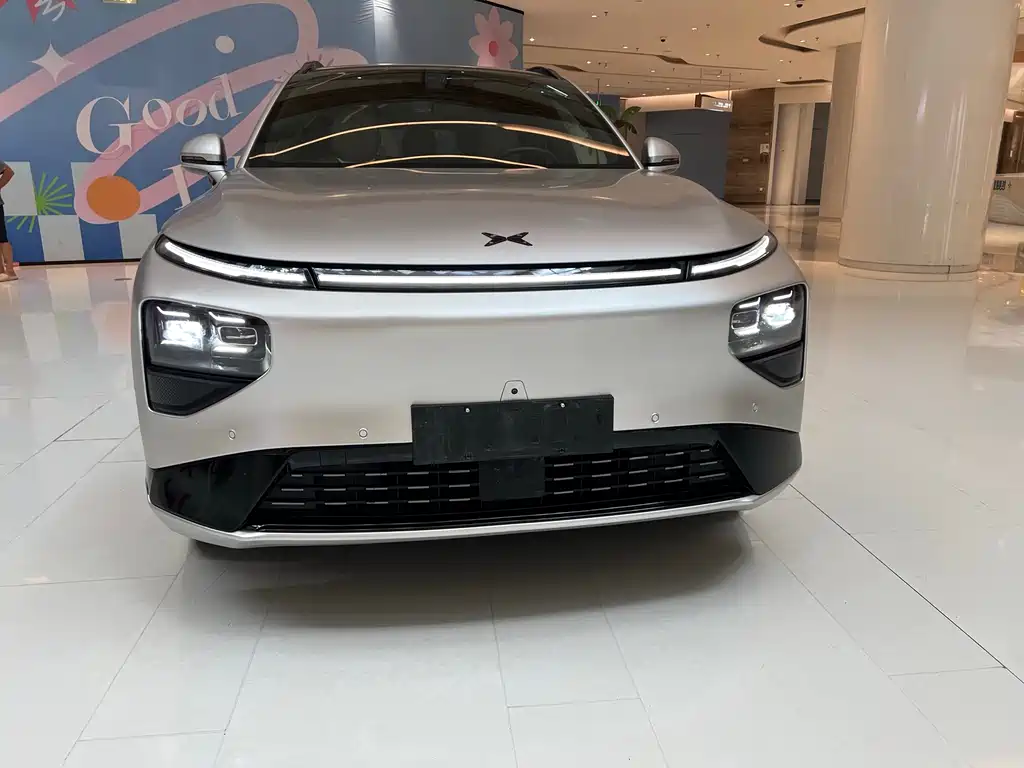 XPeng G9 — миниатюра 2