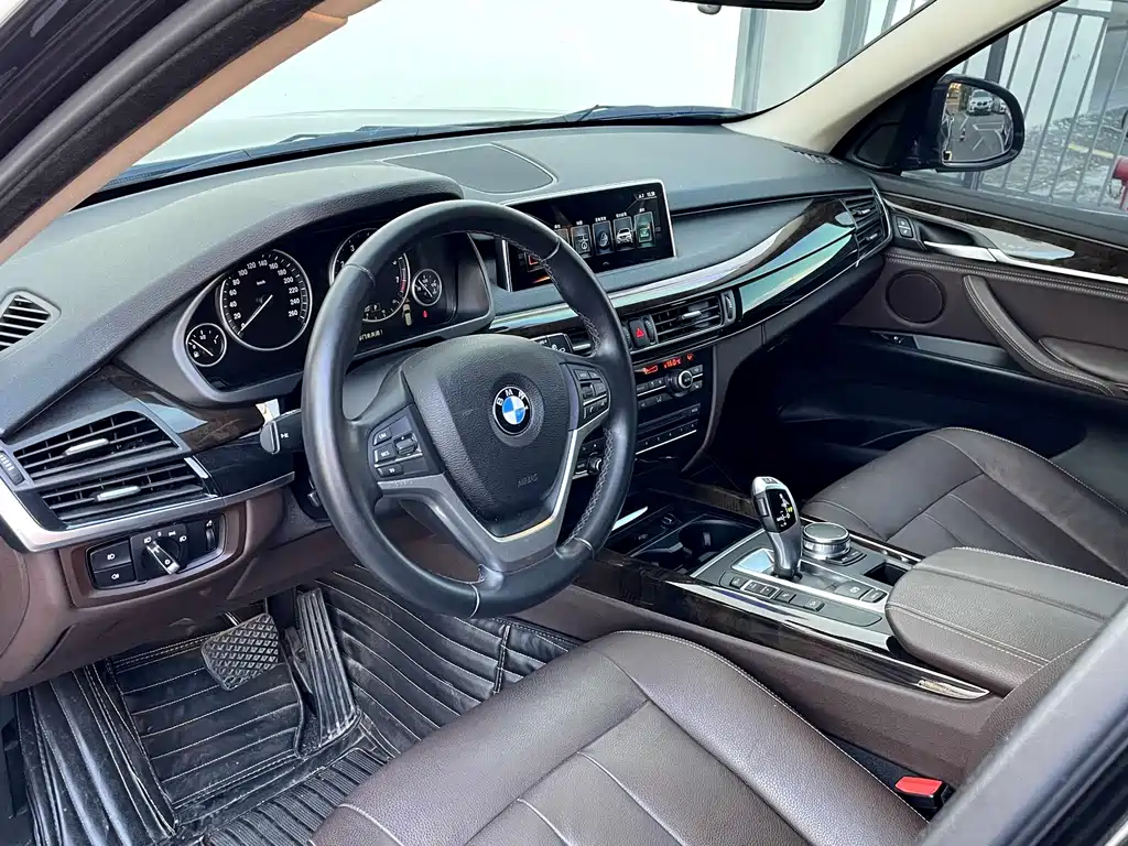 BMW X5 (Import) — миниатюра 6