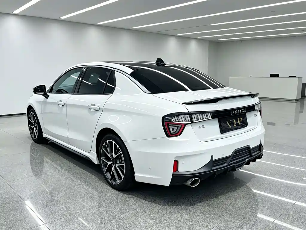 Lynk & Co 03 — миниатюра 9