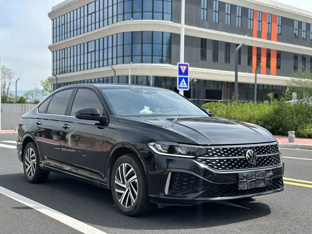 Volkswagen Lavida — миниатюра 3