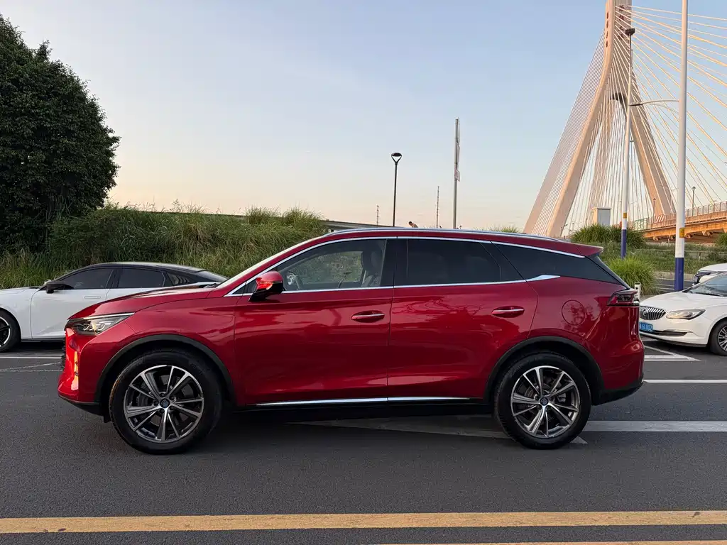 BYD Tang New Energy — миниатюра 6