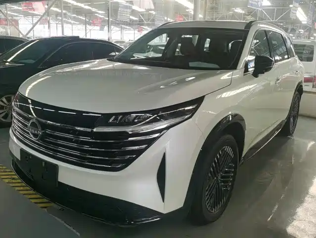 NISSAN EXPLORING THE LAND 2024