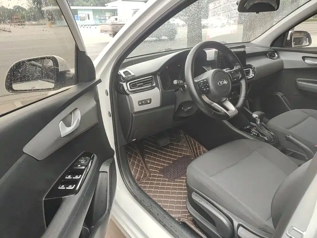 Kia Forte — миниатюра 16