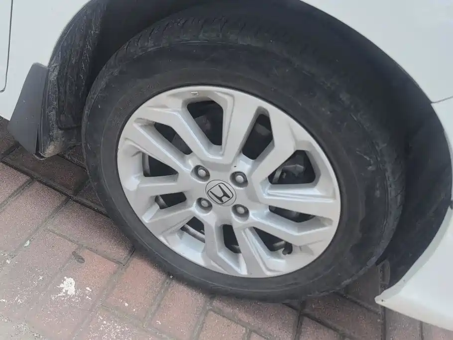 Honda Fit — миниатюра 5