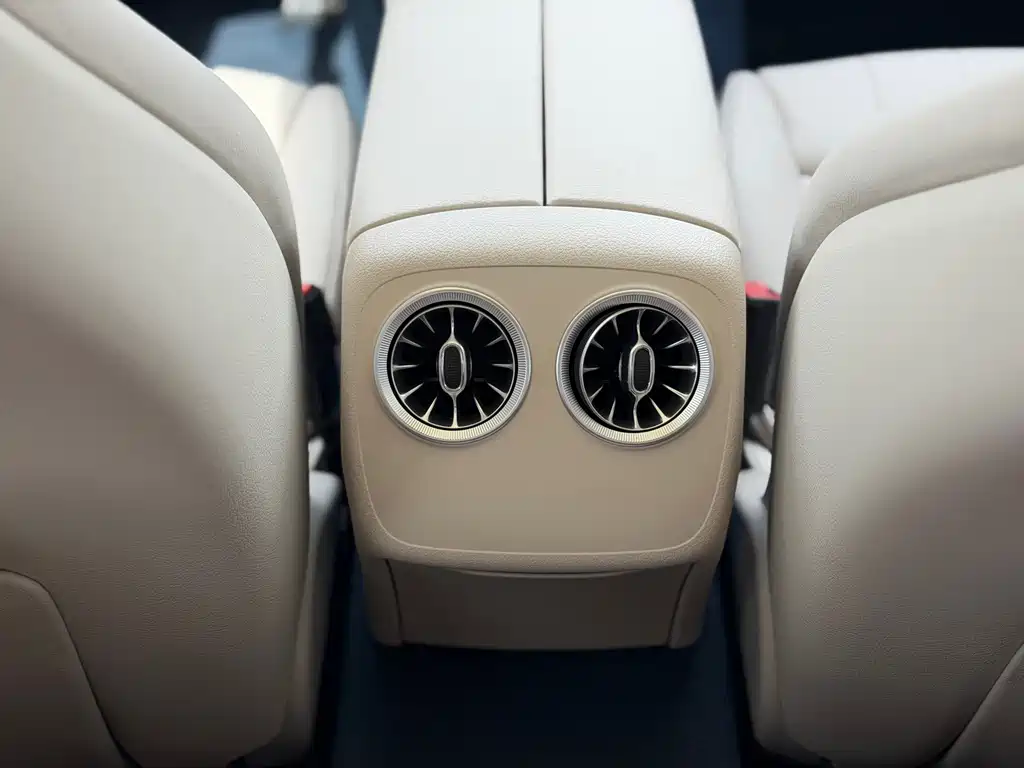 Mercedes-Benz E-Class (Import) — миниатюра 18