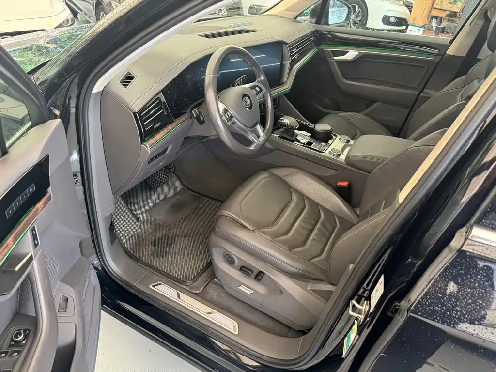 Volkswagen Touareg — миниатюра 3