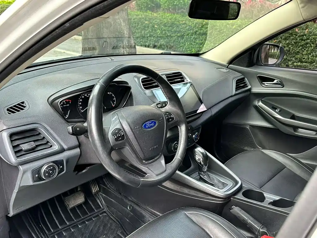 Ford Escort — миниатюра 4