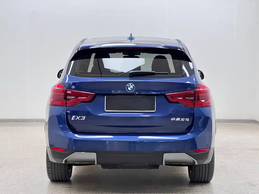 BMW iX3 — миниатюра 6