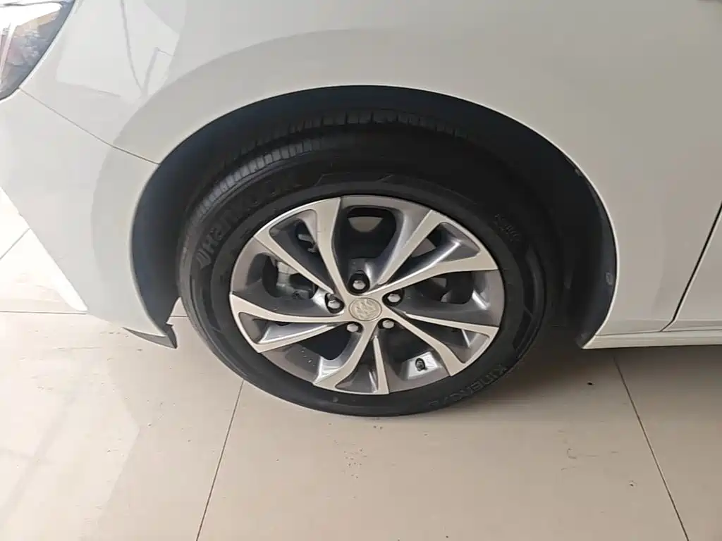 Buick Verano — миниатюра 23