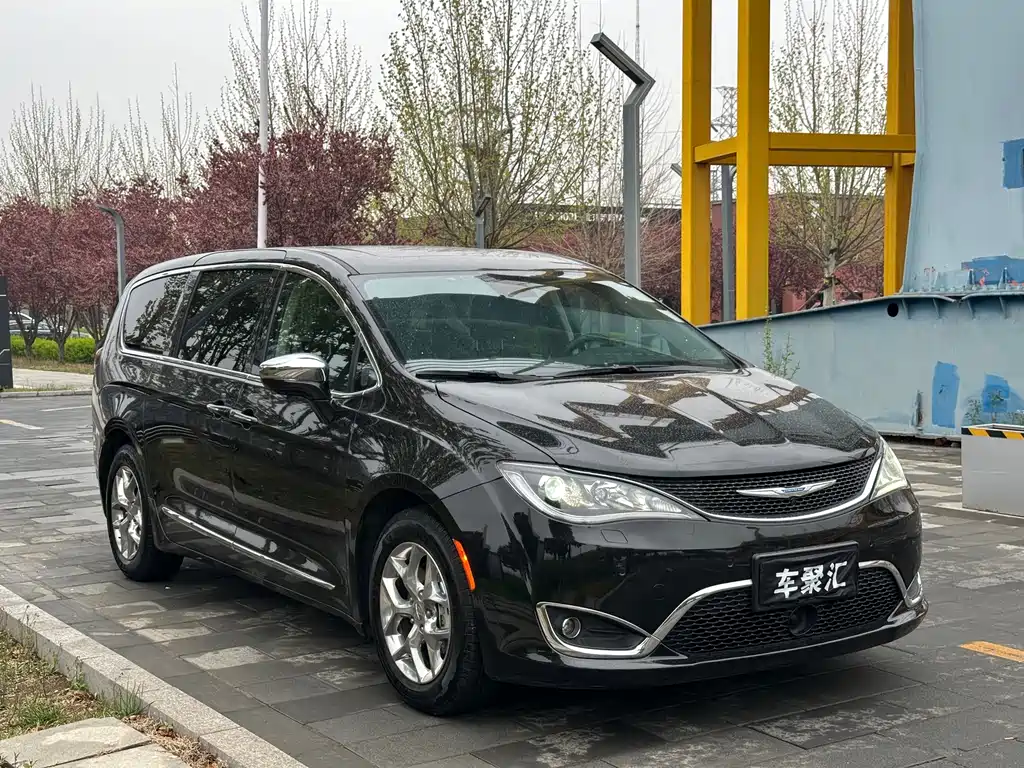 Chrysler Grand Voyager 2017 3.6L Premium