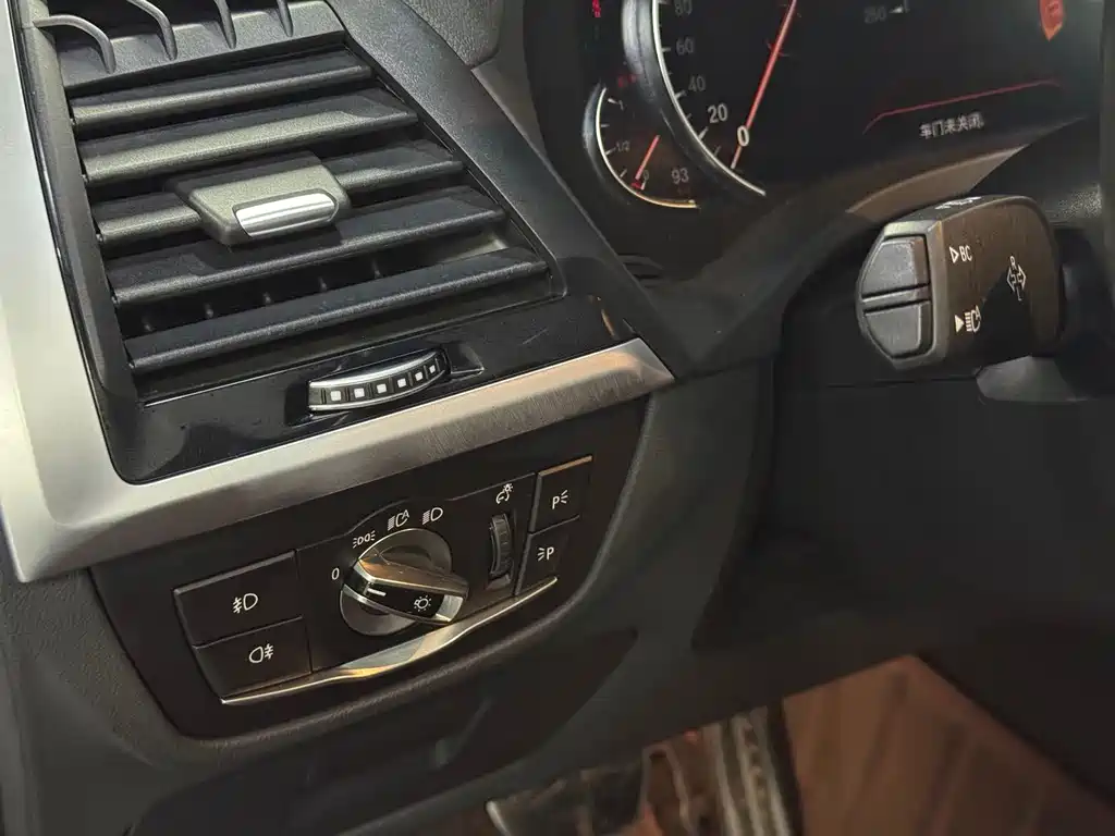 BMW X3 — миниатюра 16