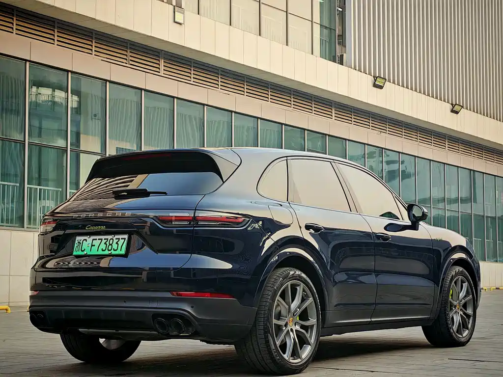 PORSCHE CAYENNE NEW ENERGY