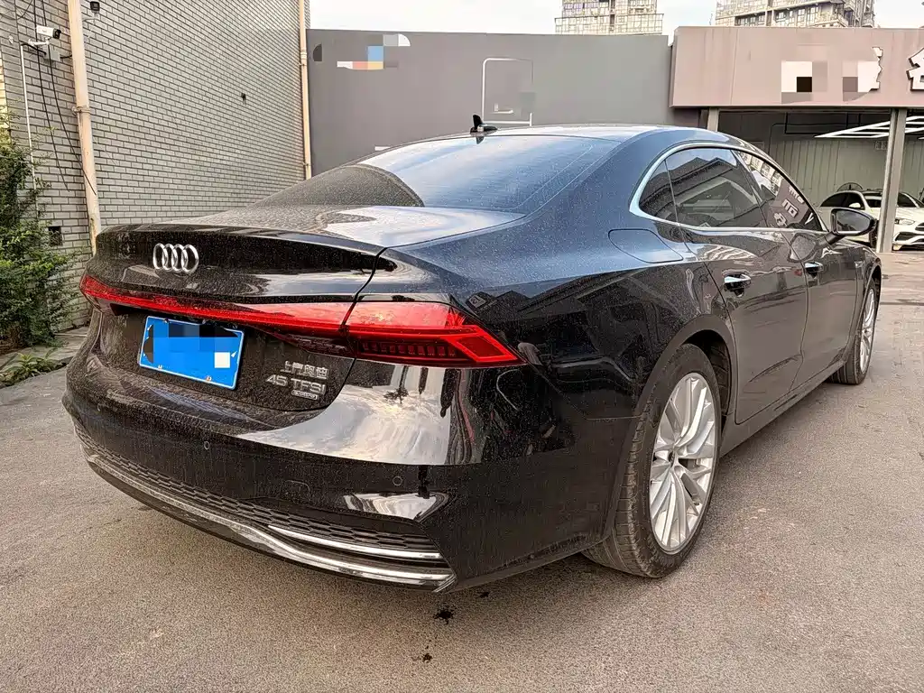 Audi A7L — миниатюра 9