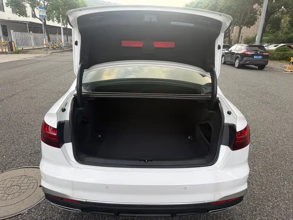 Audi A4L — миниатюра 16