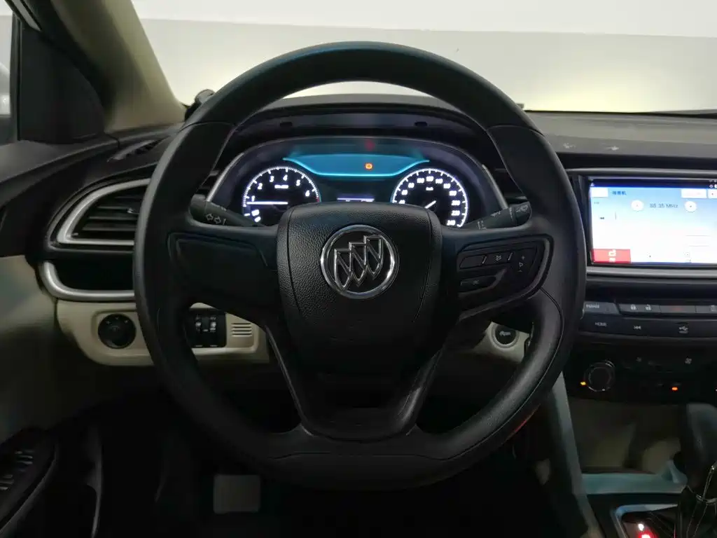 Buick Excelle — миниатюра 11