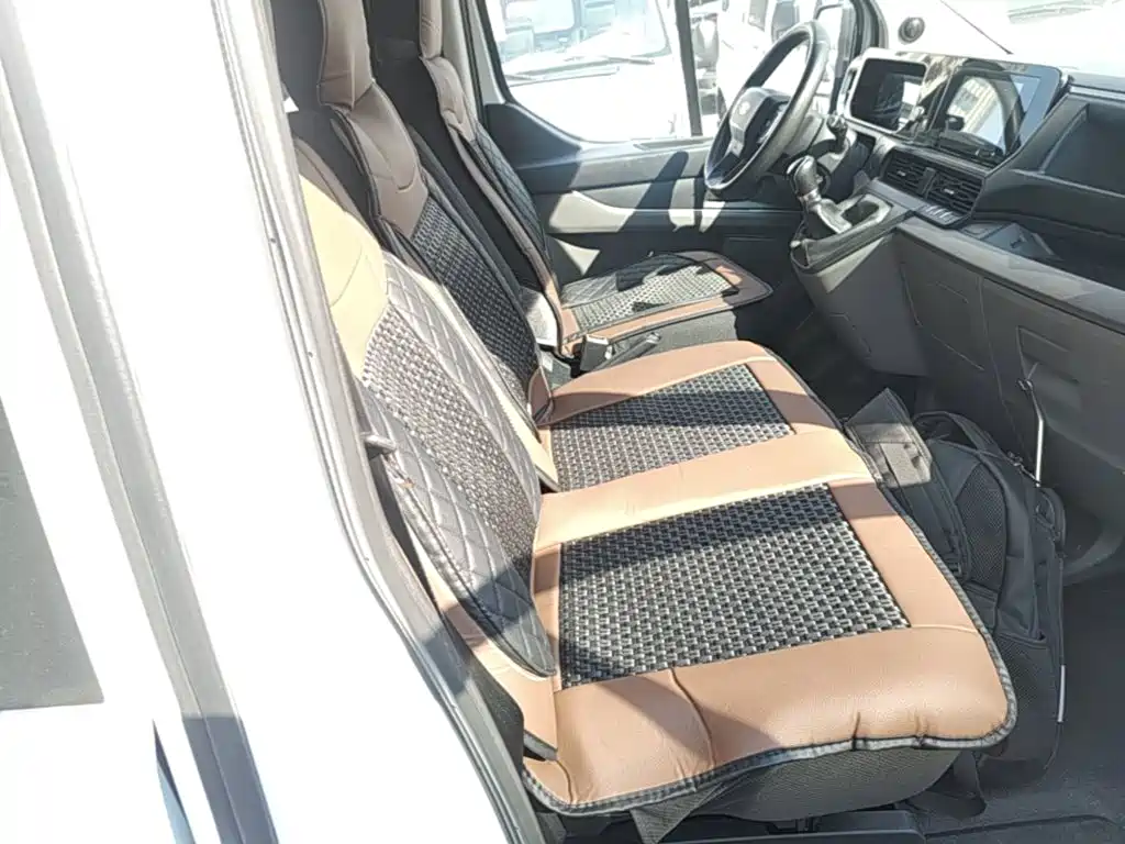 Ford Transit — миниатюра 20