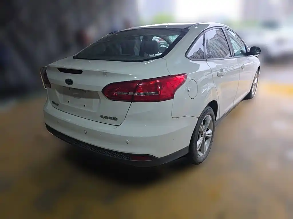 Ford Focus — миниатюра 10